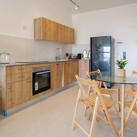 Yalarent New Stylish Apartment 3Br With Balcony エイラート エクステリア 写真