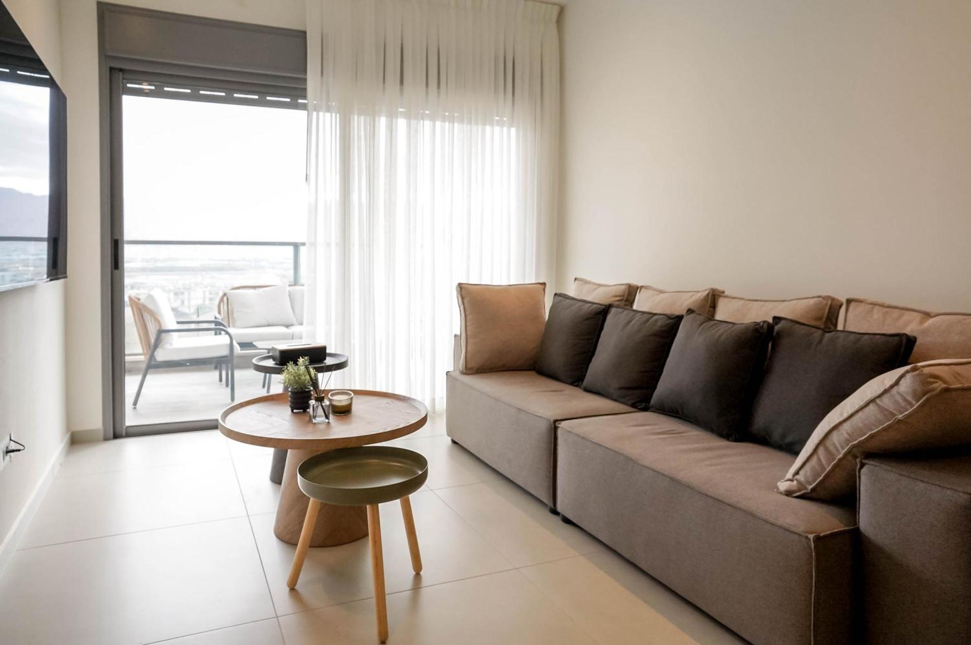 Yalarent New Stylish Apartment 3Br With Balcony エイラート エクステリア 写真
