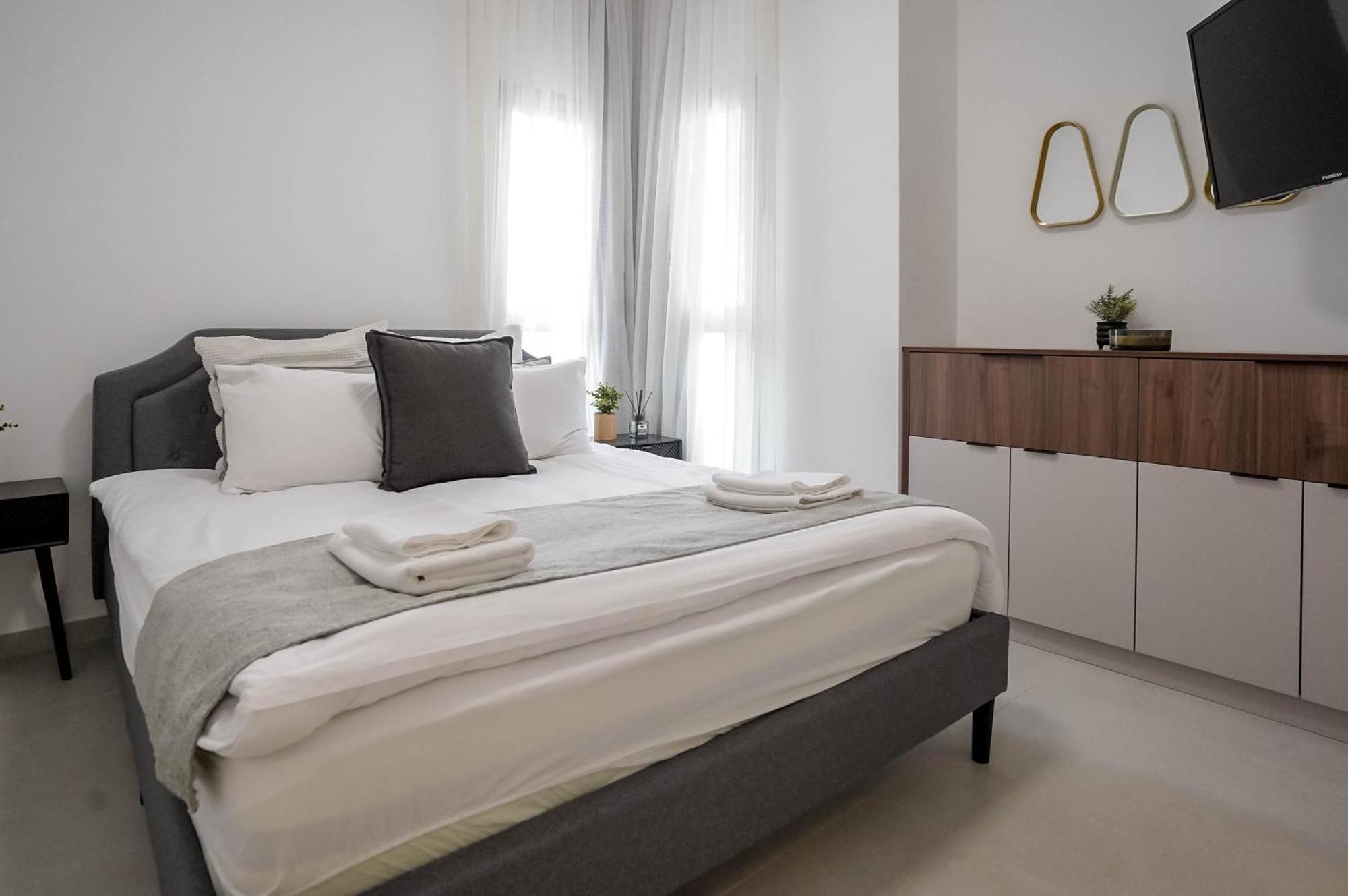 Yalarent New Stylish Apartment 3Br With Balcony エイラート エクステリア 写真